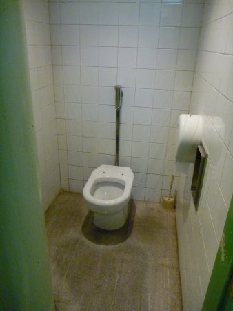 市場のトイレ