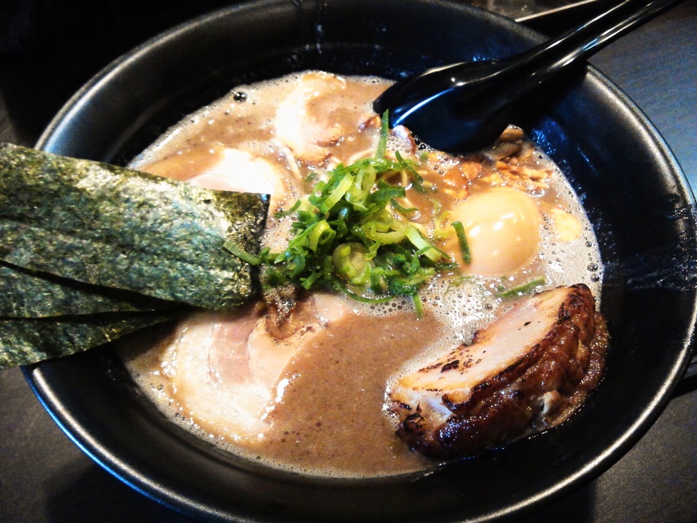全部入りラーメン(900円)