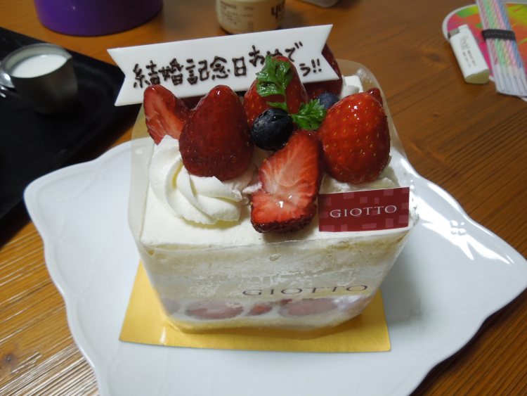 最後はケーキでお祝いします。