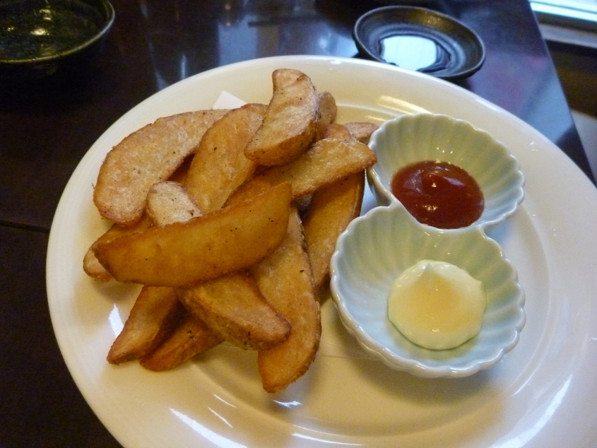 お昼のフライドポテト