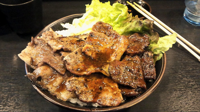スペシャル丼大盛り NCM_0113