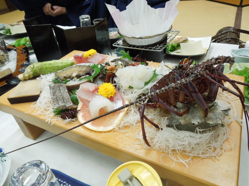 旅館の夕食どーん! DSCN5653